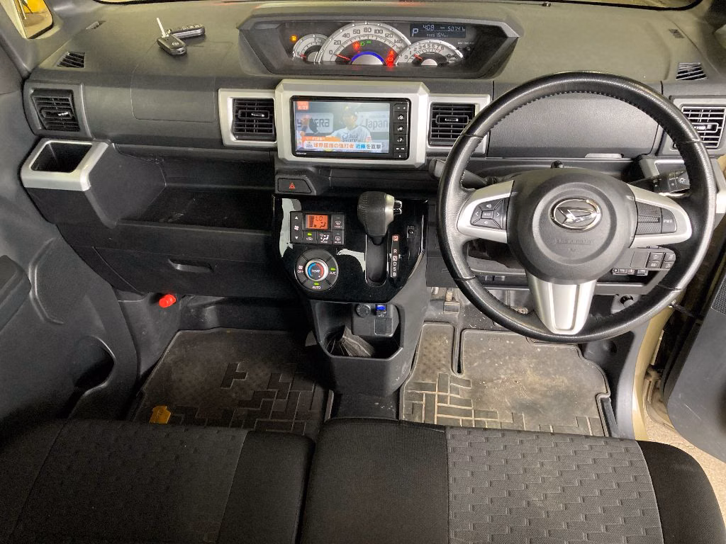 DAIHATSU WAKE