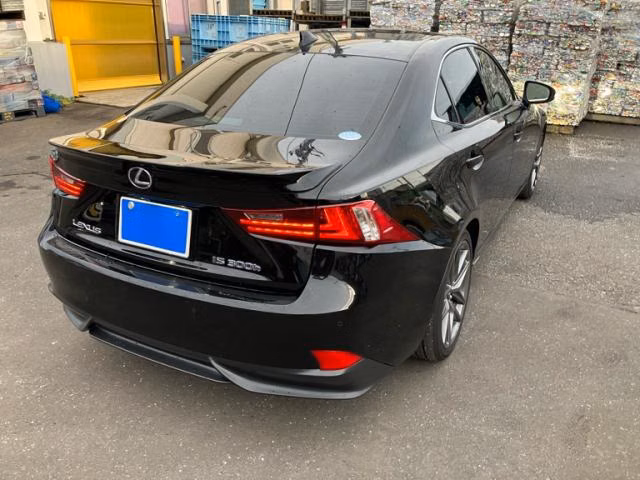 Lexus IS300h