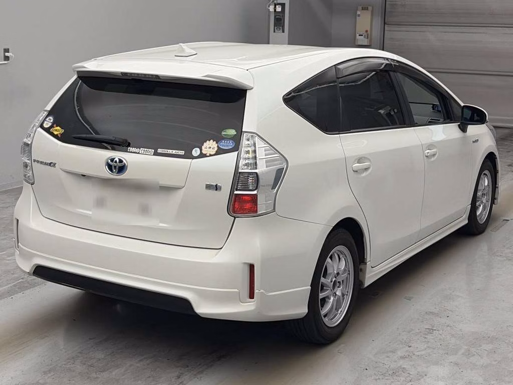 TOYOTA PRIUS ALPHA