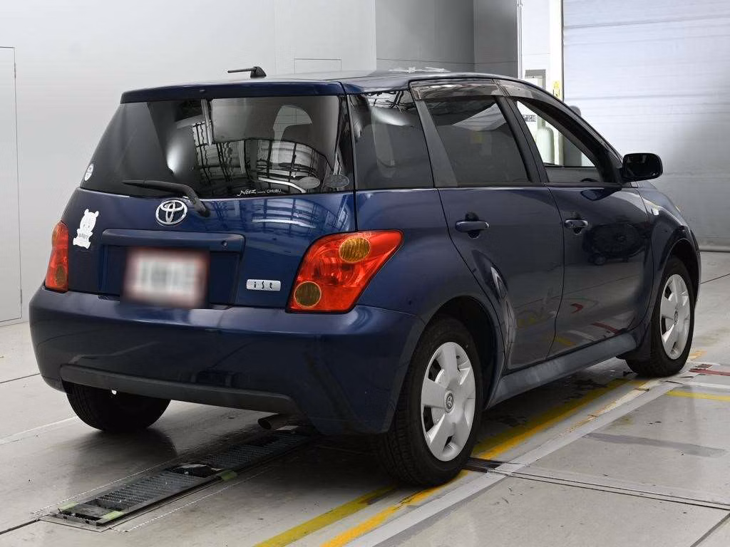 TOYOTA IST