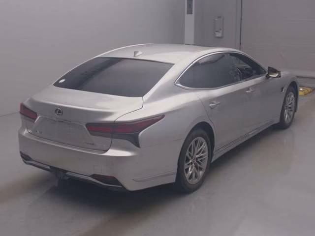 Lexus LS500h