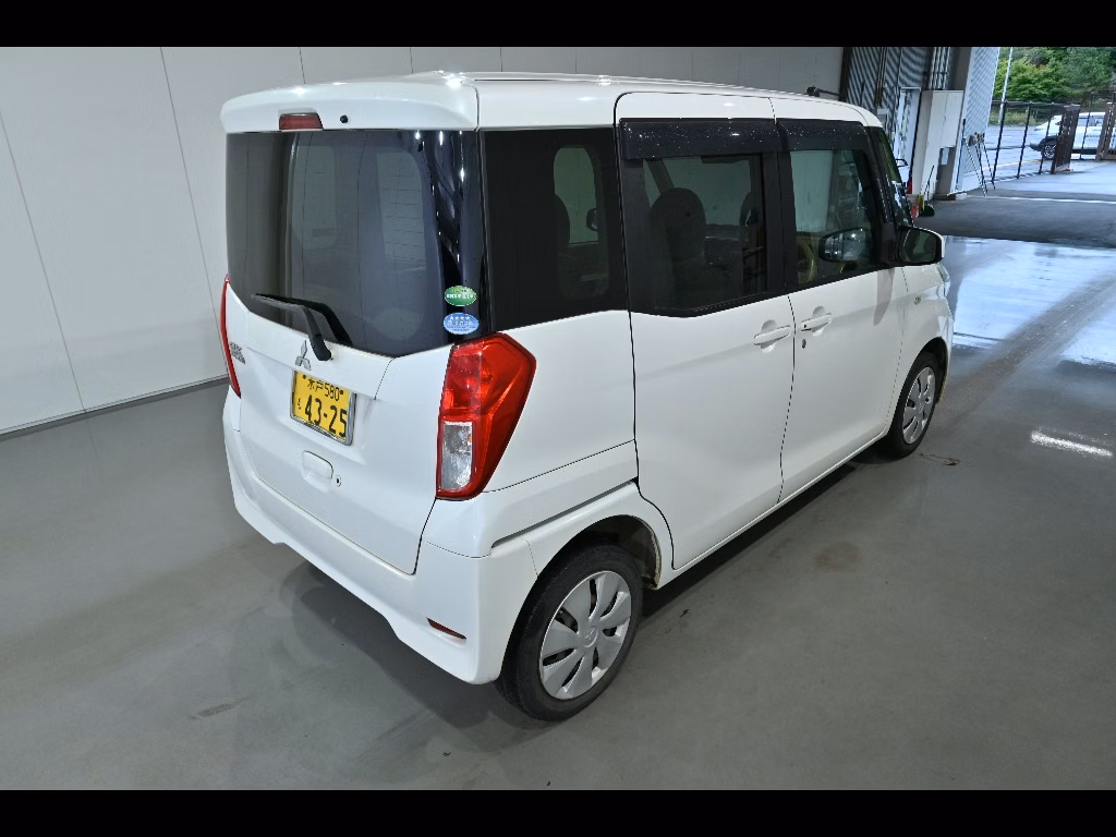 MITSUBISHI EK SPACE