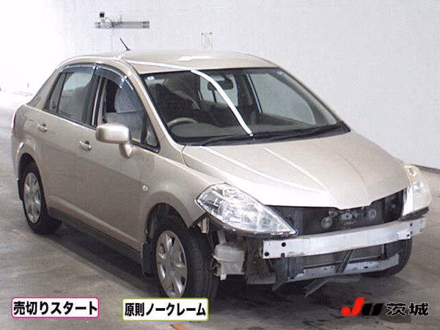 NISSAN TIIDA LATIO