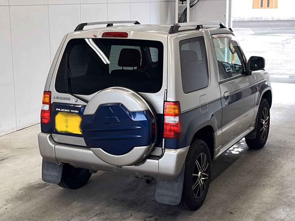MITSUBISHI PAJERO MINI