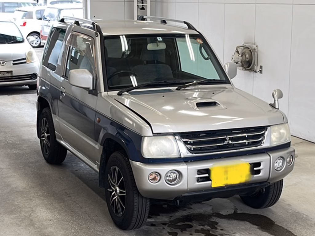 MITSUBISHI PAJERO MINI
