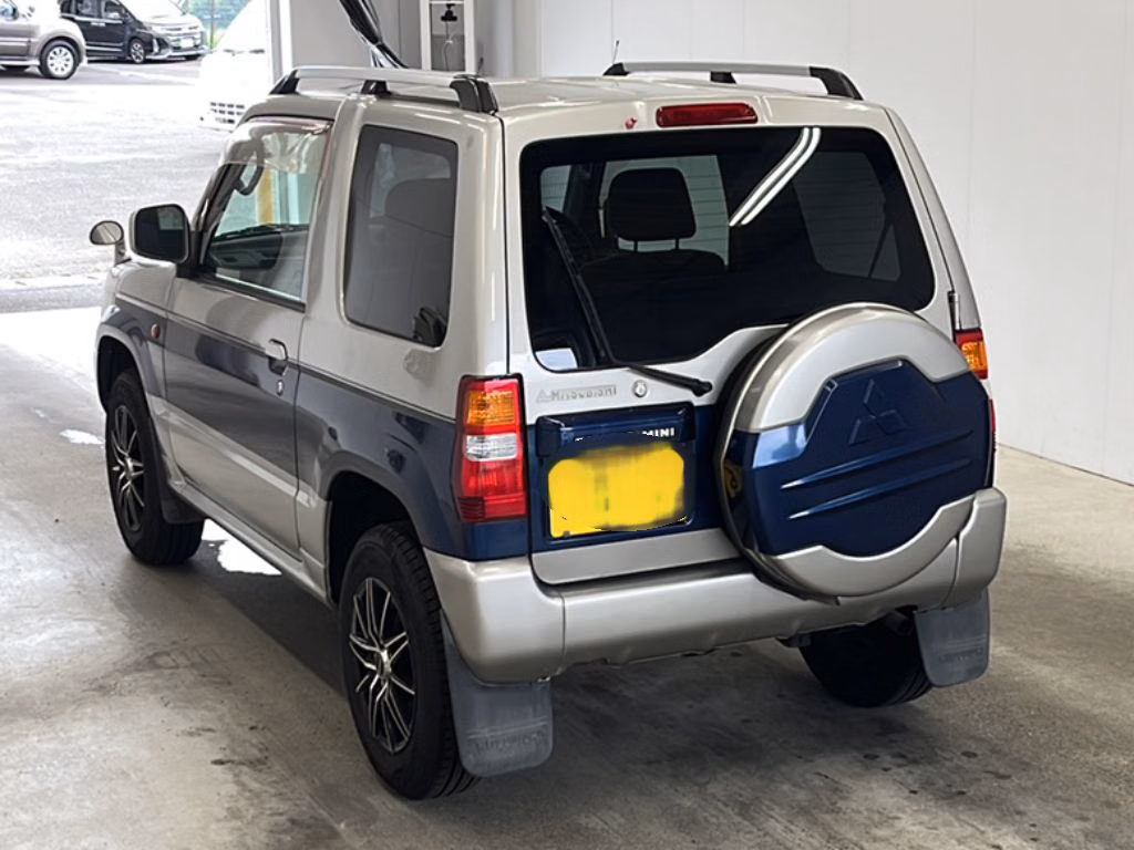MITSUBISHI PAJERO MINI