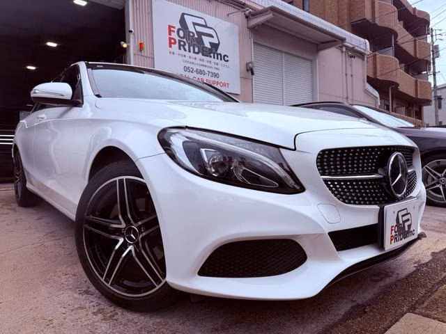 MERCEDES-BENZ C-CLASS