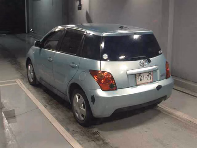 TOYOTA IST