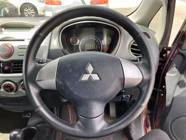 MITSUBISHI I