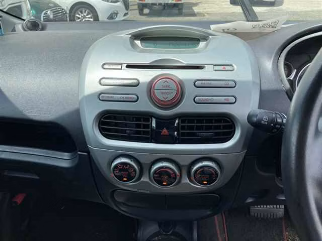 MITSUBISHI I