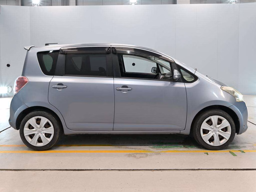 TOYOTA RACTIS