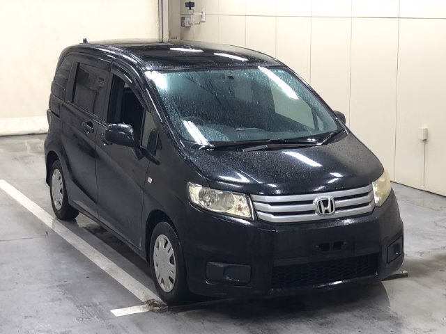 HONDA FREED SPIKE