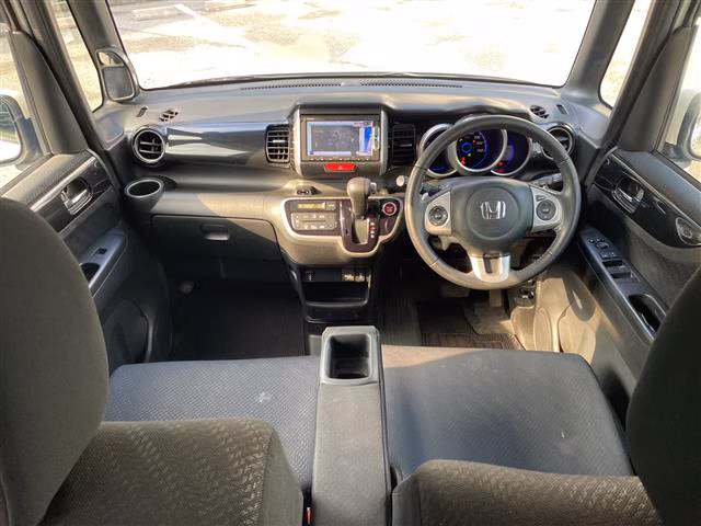 HONDA N-BOX