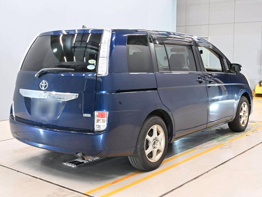 TOYOTA ISIS