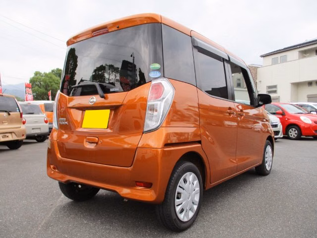 NISSAN DAYZ ROOX