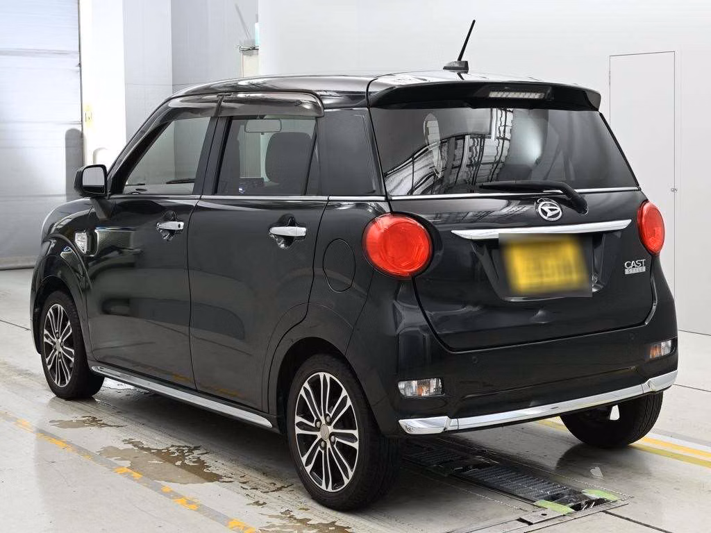 DAIHATSU CAST