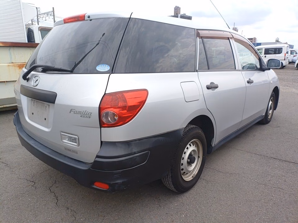 MAZDA FAMILIA