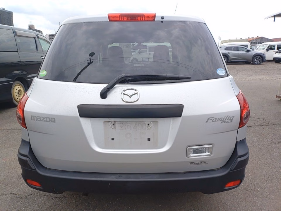 MAZDA FAMILIA