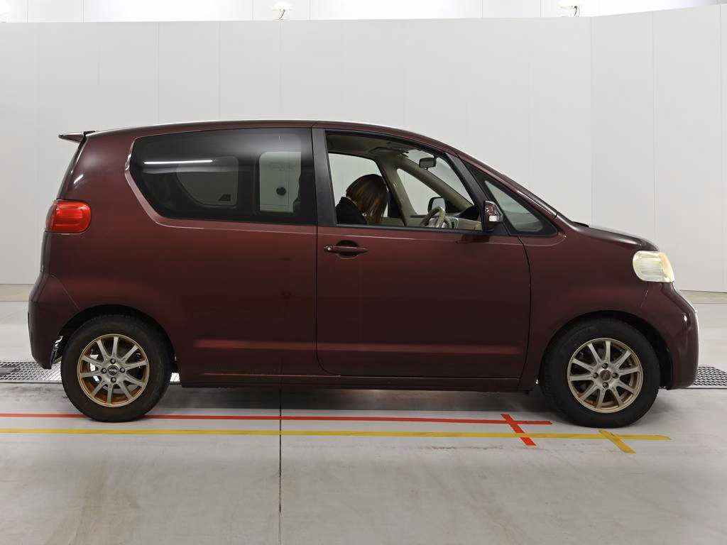 TOYOTA PORTE