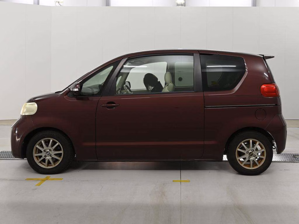 TOYOTA PORTE
