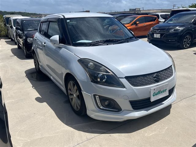 SUZUKI SWIFT
