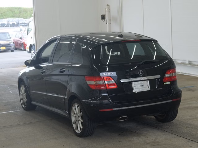 MERCEDES-BENZ B-CLASS