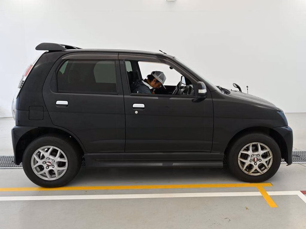 DAIHATSU TERIOS KID