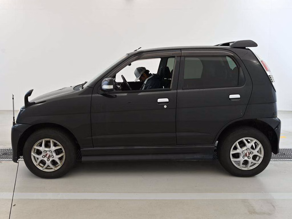 DAIHATSU TERIOS KID