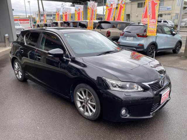 LEXUS CT200H