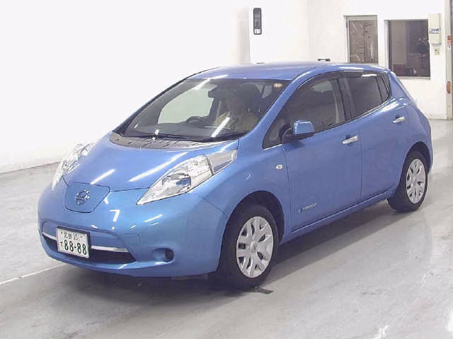 NISSAN LEAF