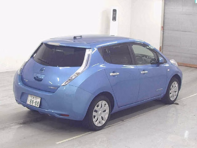 NISSAN LEAF