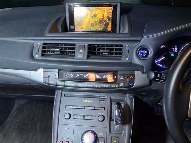 LEXUS CT200H