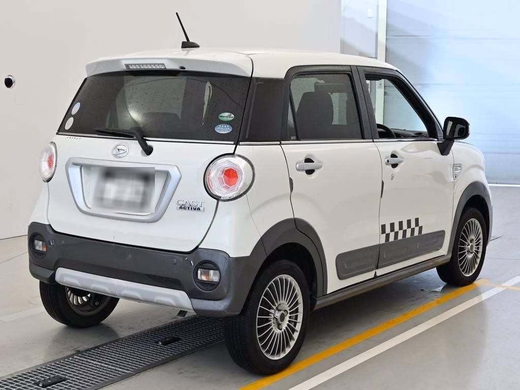 DAIHATSU CAST