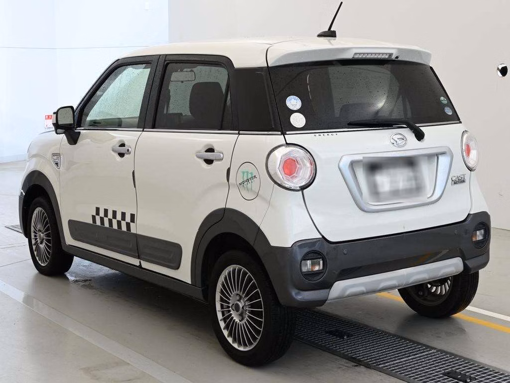 DAIHATSU CAST