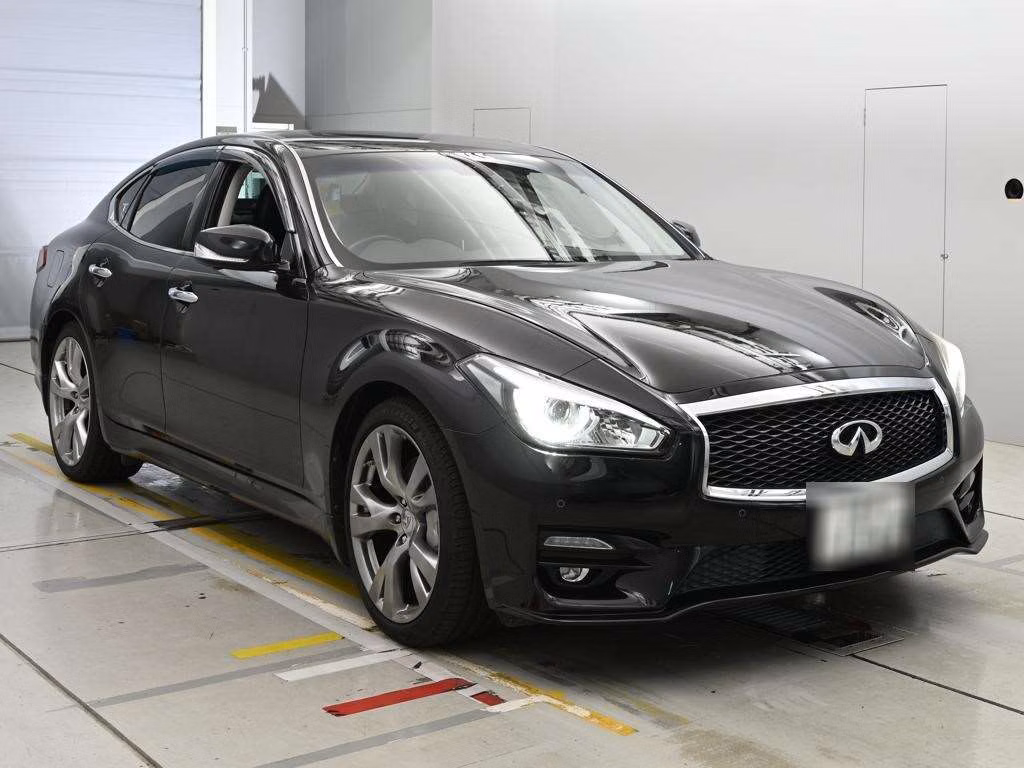 NISSAN FUGA