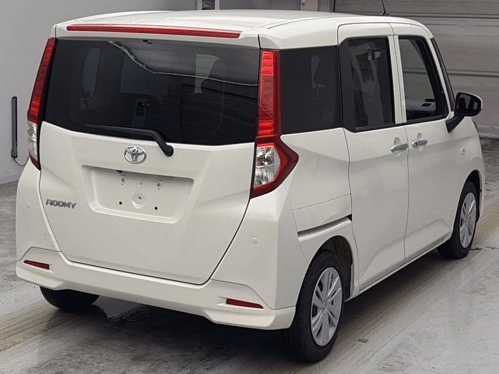 TOYOTA ROOMY