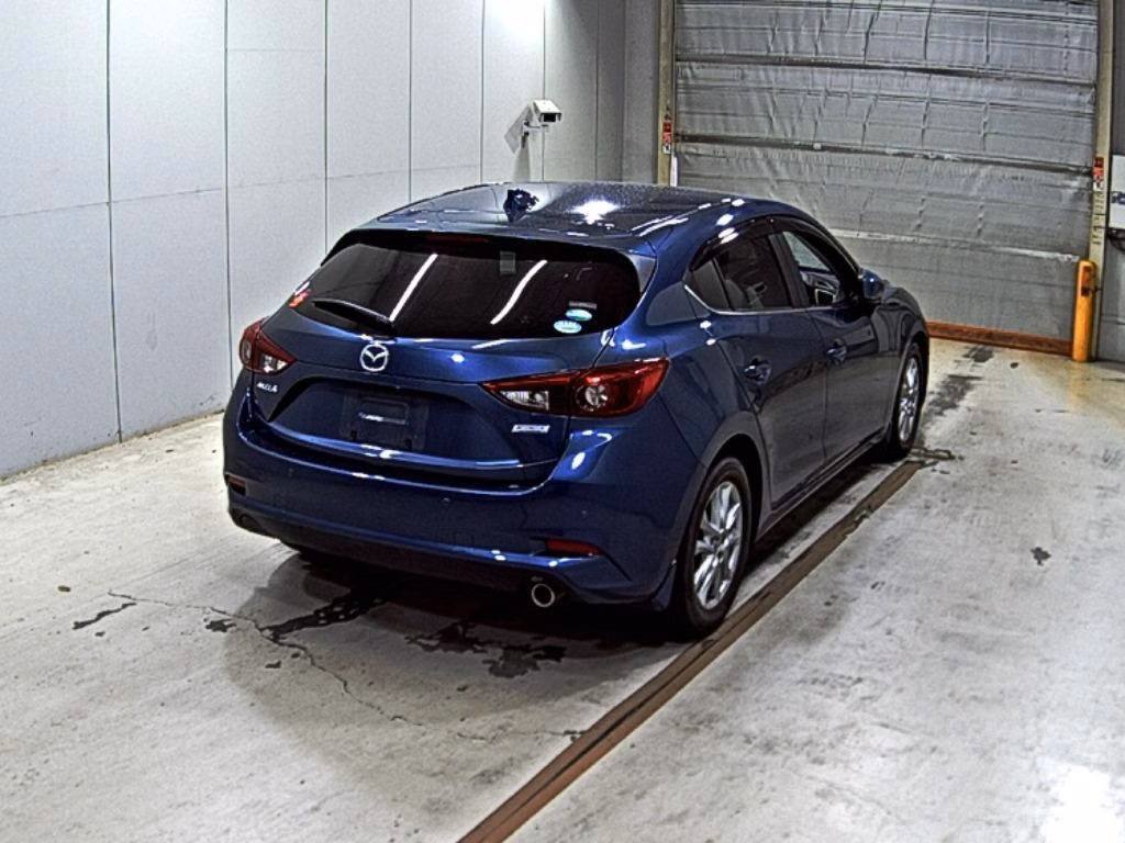 MAZDA AXELA