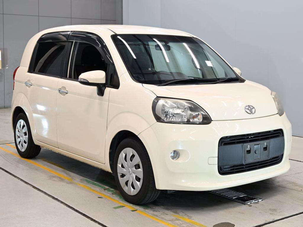 TOYOTA PORTE