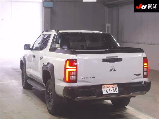 MITSUBISHI TRITON