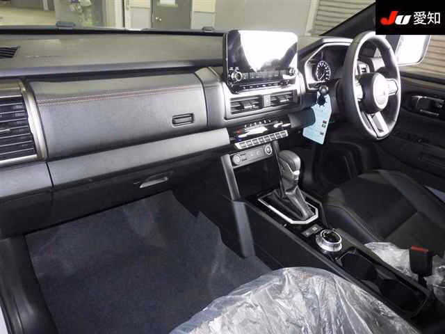 MITSUBISHI TRITON