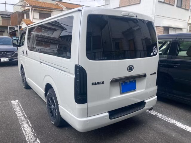 TOYOTA REGIUS ACE