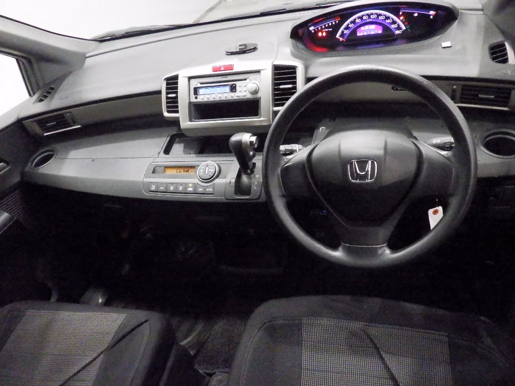 HONDA FREED SPIKE