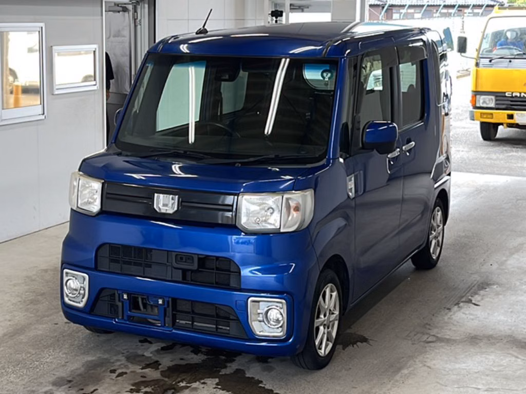 DAIHATSU WAKE