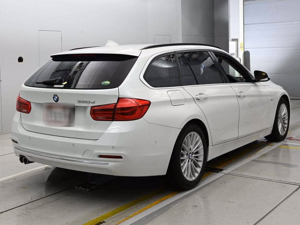 BMW 3-SERIES