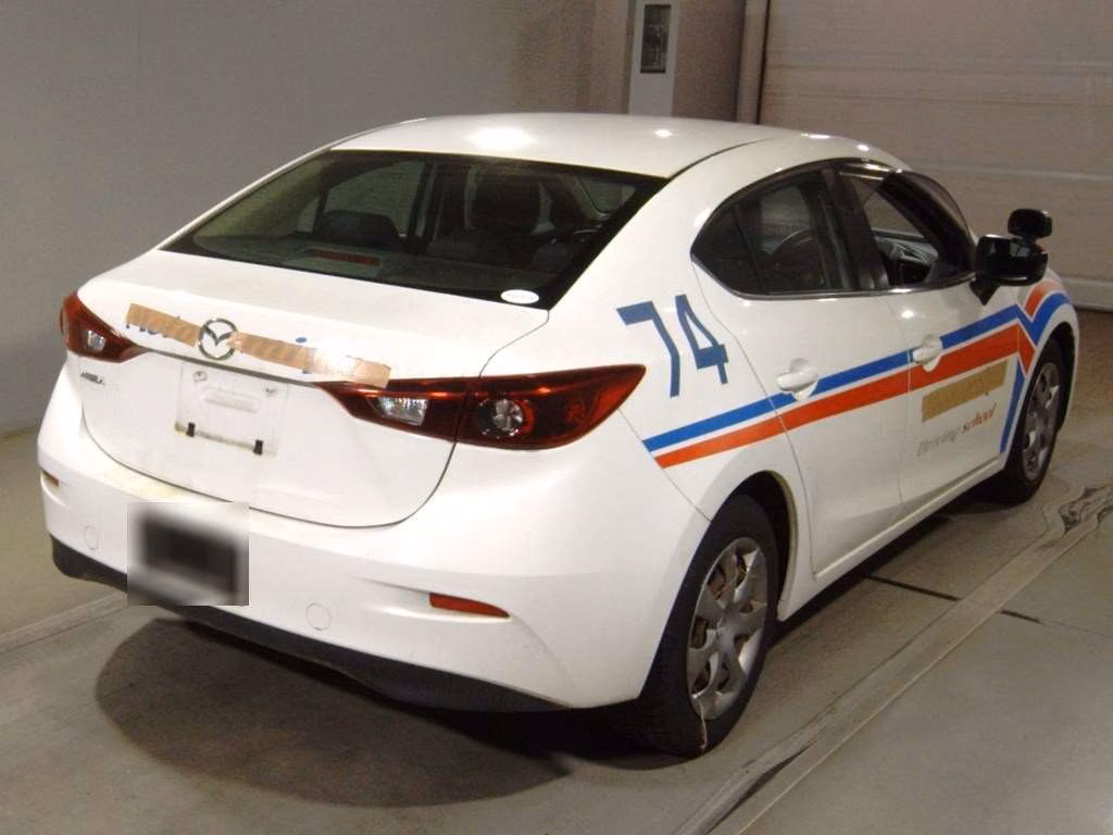 MAZDA AXELA