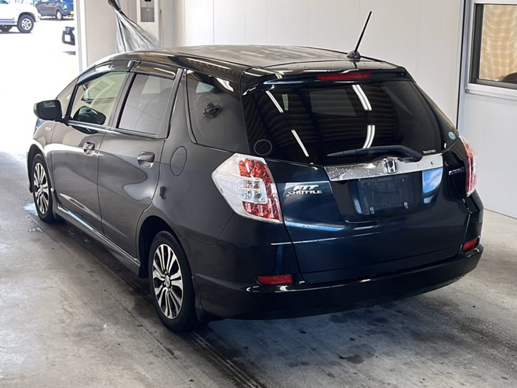 HONDA FIT SHUTTLE