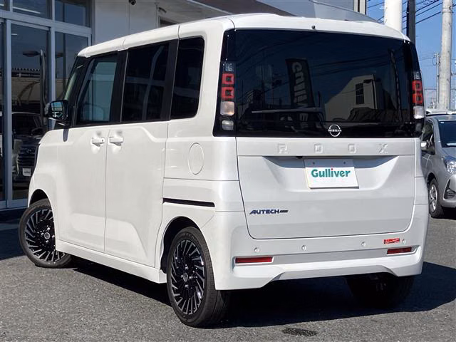 NISSAN ROOX