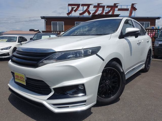 TOYOTA HARRIER