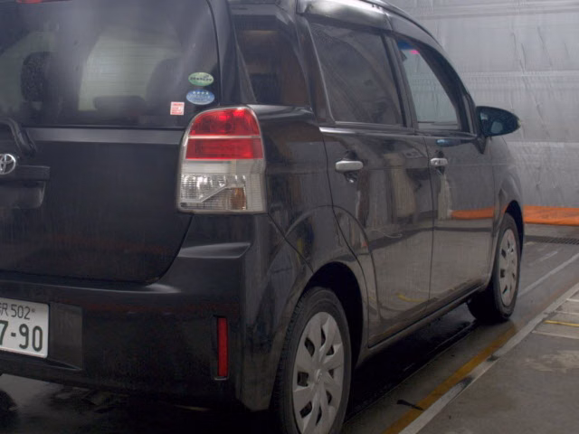 TOYOTA SPADE