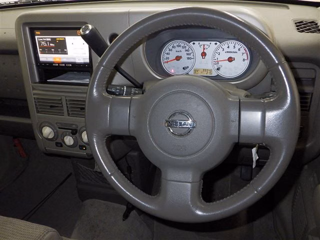 NISSAN CUBE